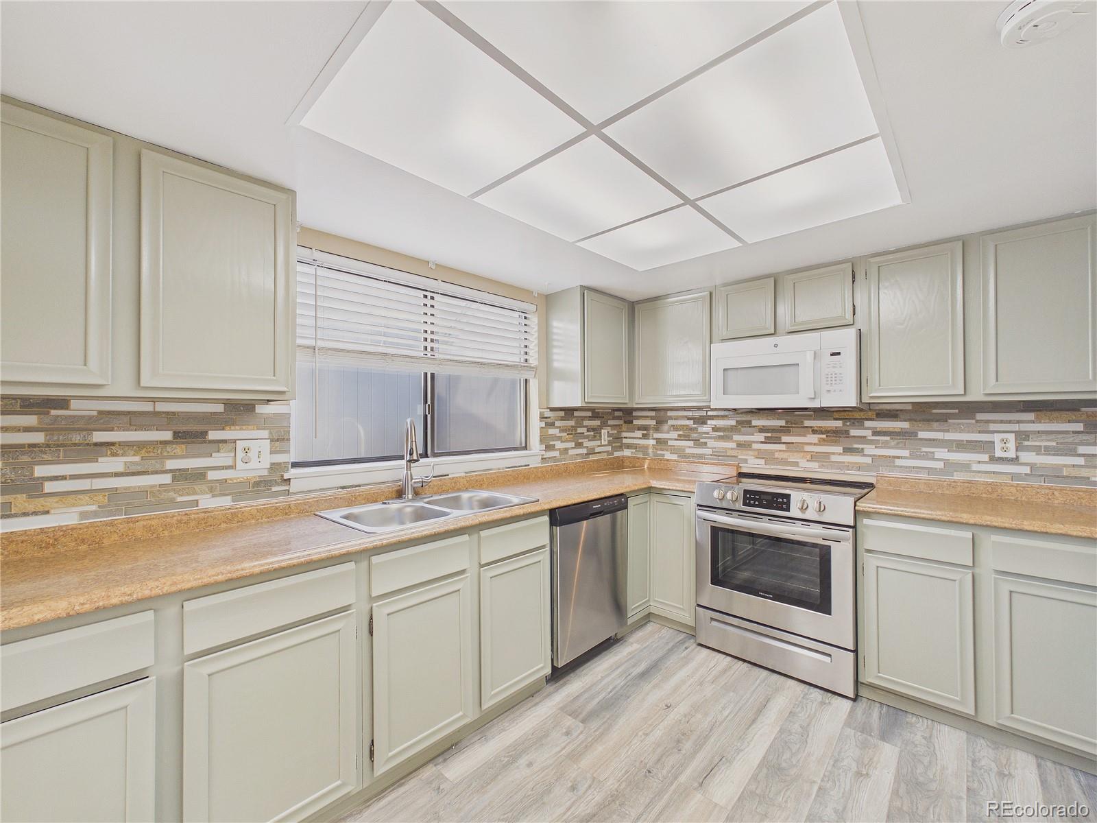 2490 S Worchester Court Aurora CO 80014