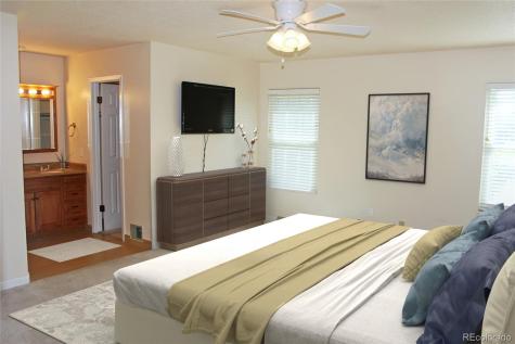 2734 S Heather Gardens Way Aurora CO 80014