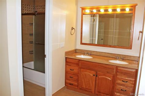 2734 S Heather Gardens Way Aurora CO 80014
