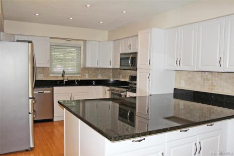 2734 S Heather Gardens Way Aurora CO 80014