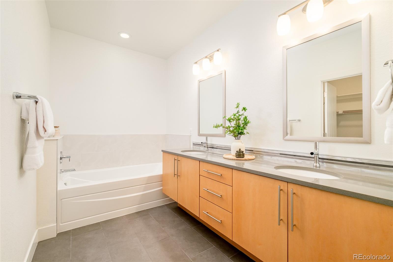 5054 Valentia Street Denver CO 80238