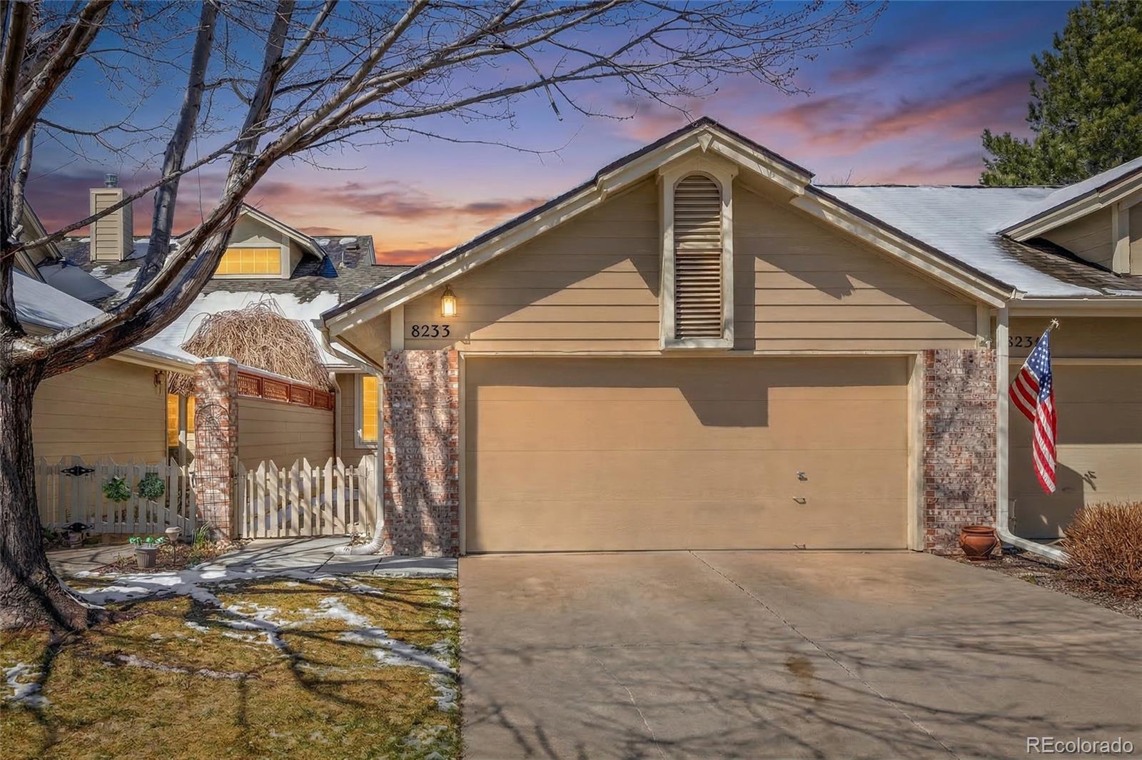 8233 S High Court Centennial CO 80122