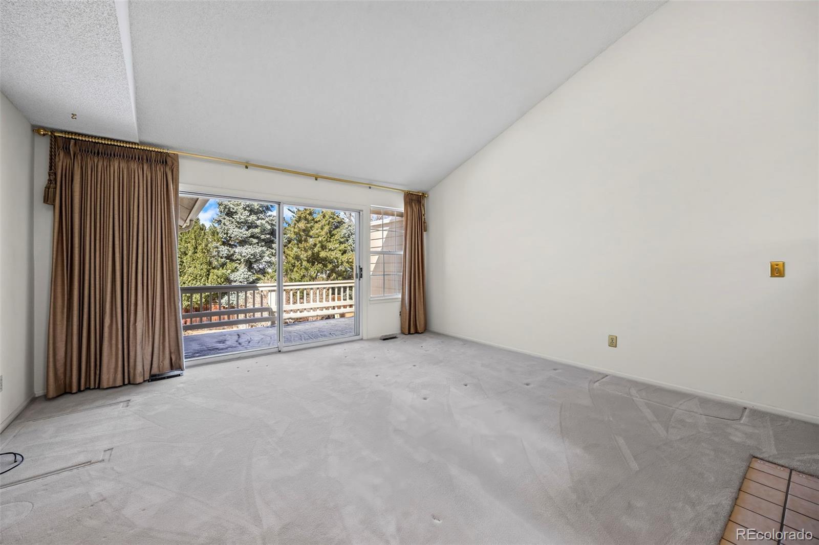 8233 S High Court Centennial CO 80122