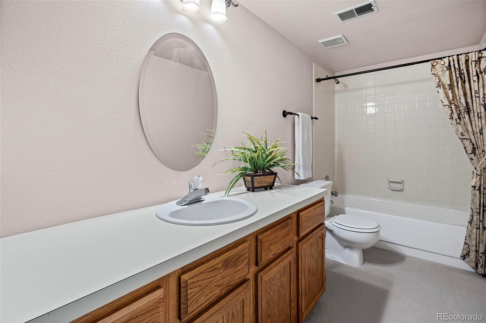 8233 S High Court Centennial CO 80122