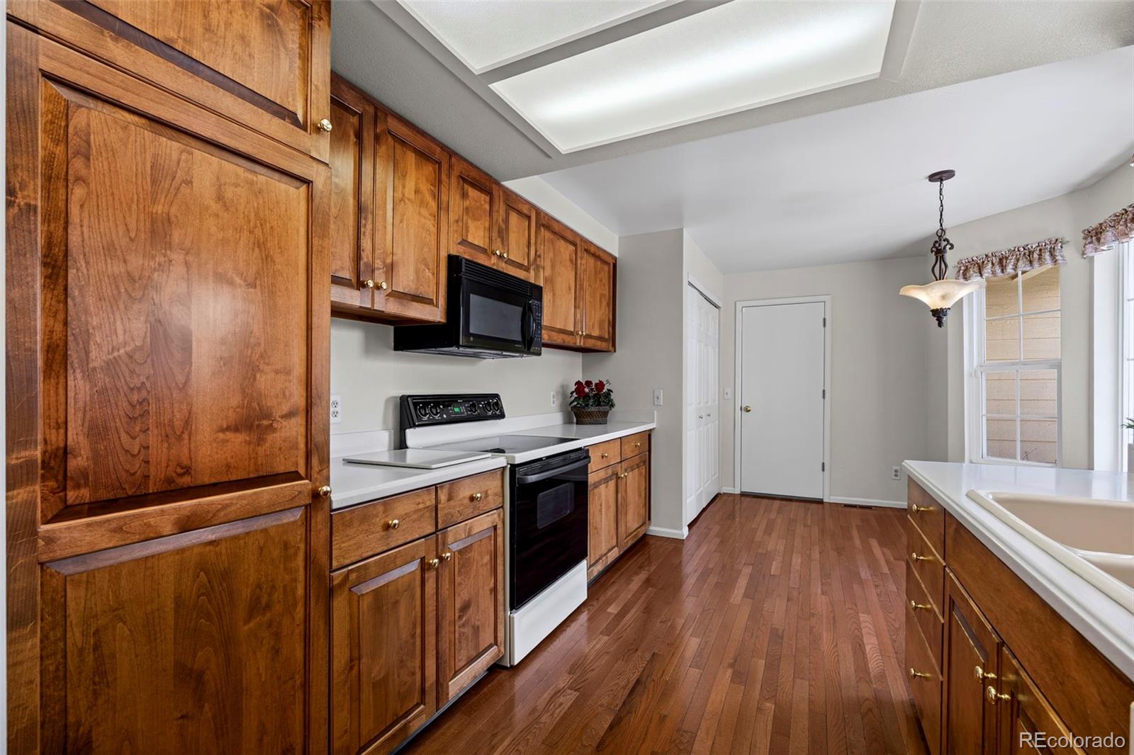 8233 S High Court Centennial CO 80122