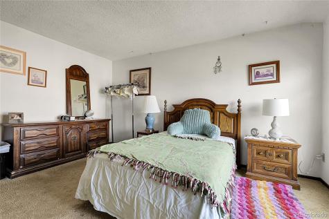 2864 S Vaughn Way Aurora CO 80014