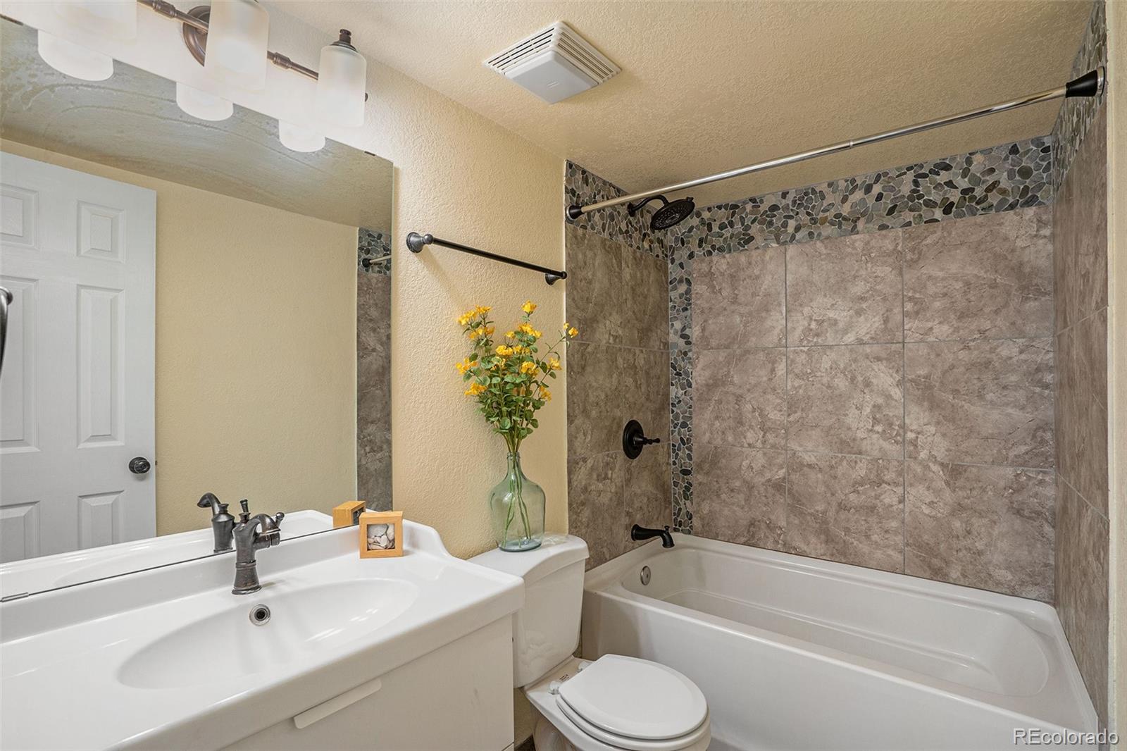364 S Ironton Street Aurora CO 80012