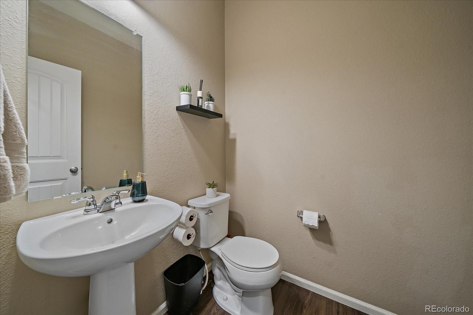 21892 E Quincy Circle Aurora CO 80015
