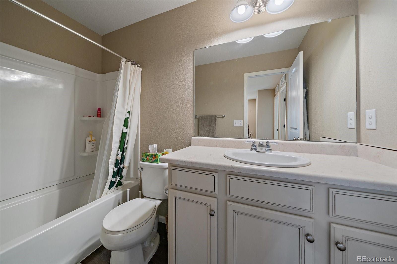 21892 E Quincy Circle Aurora CO 80015