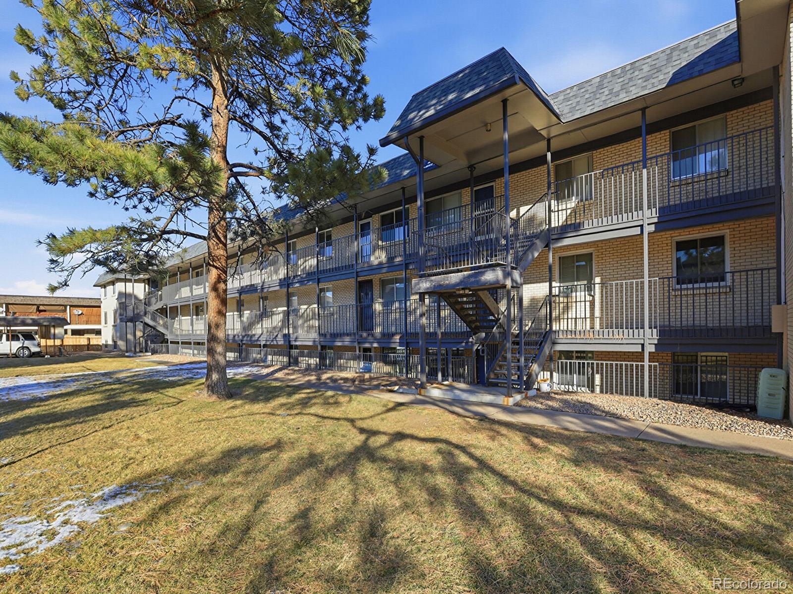 1723 Robb Street Lakewood CO 80215