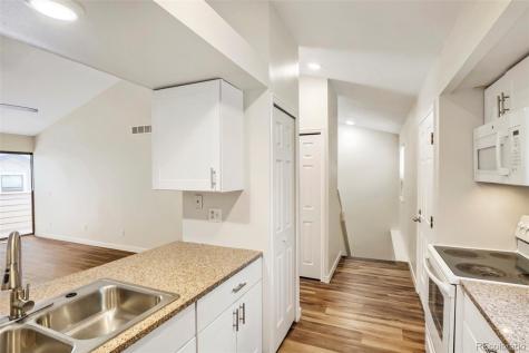 4136 S Rifle Way Aurora CO 80013
