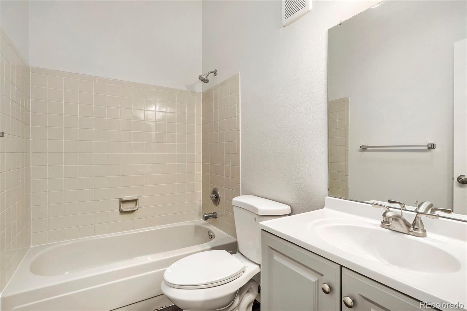 4136 S Rifle Way Aurora CO 80013