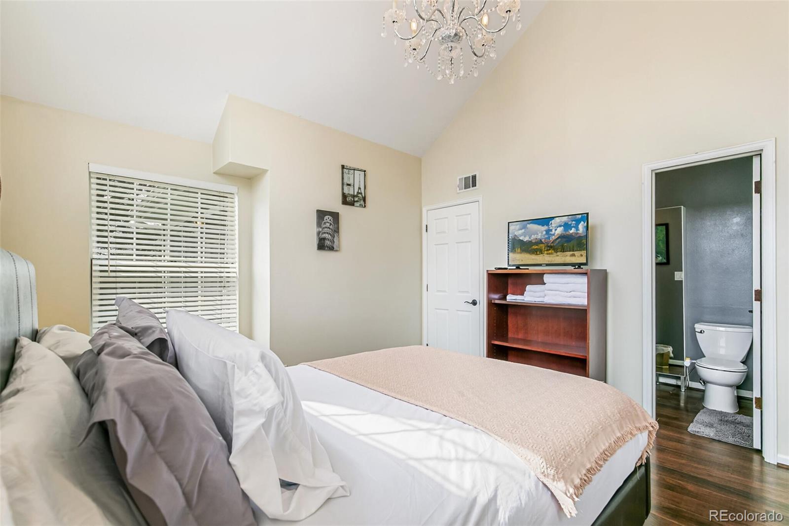 6776 S Ivy Street Centennial CO 80112