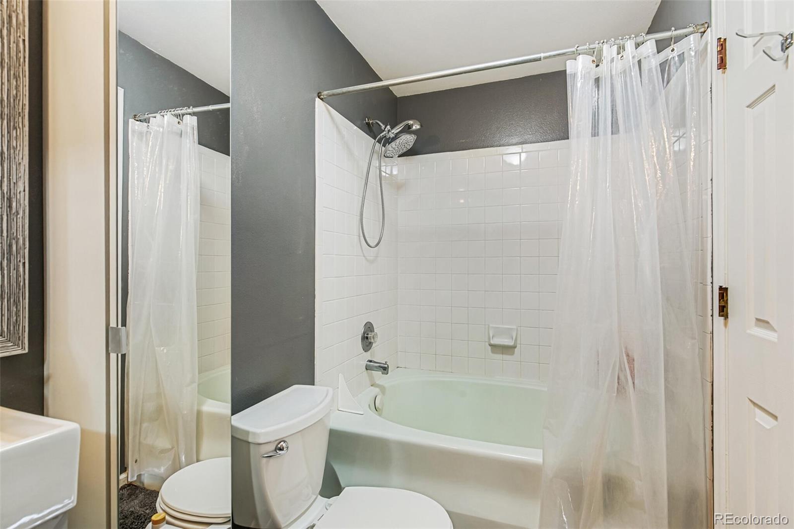 6776 S Ivy Street Centennial CO 80112