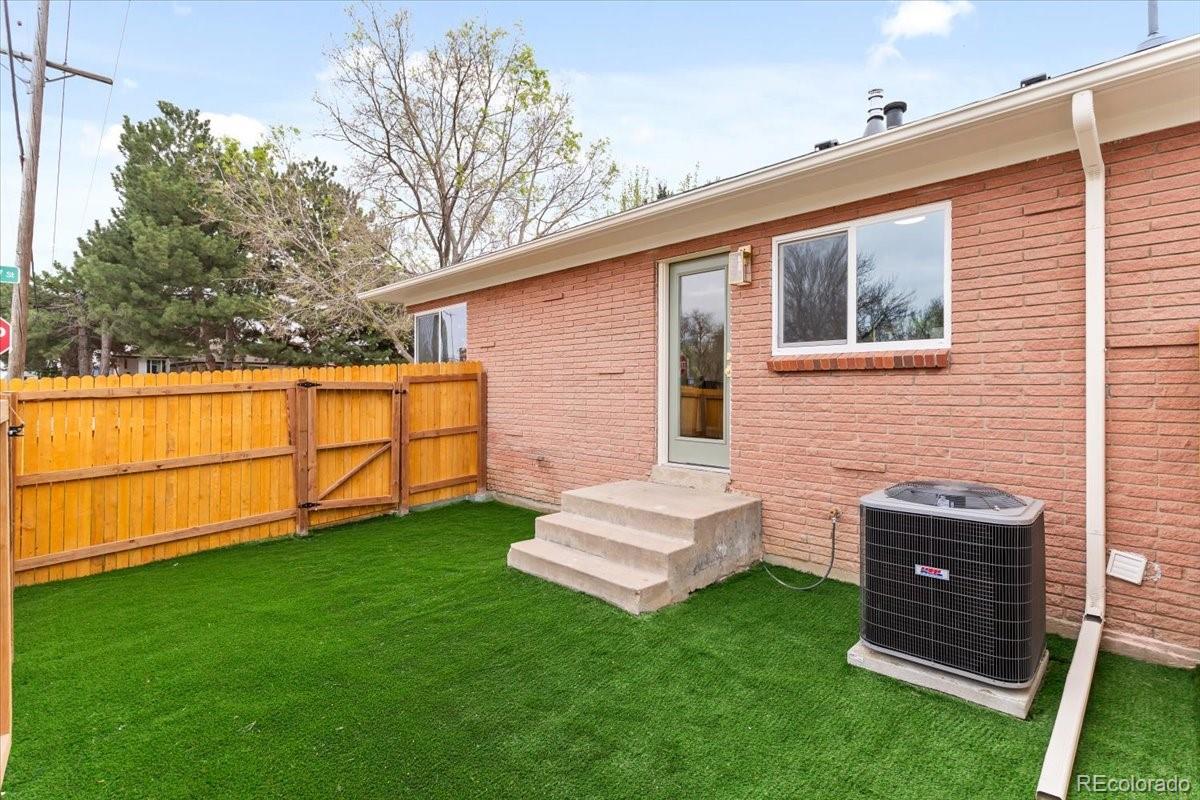 3389 N Kearney Street Denver CO 80207