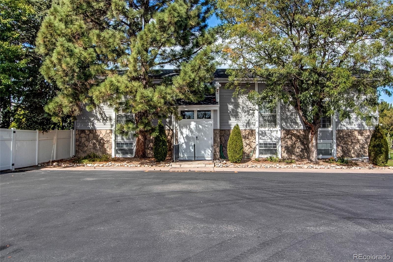2833 S Xanadu Way Aurora CO 80014