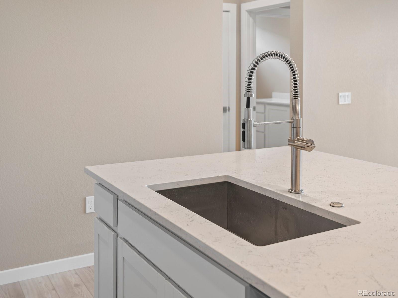6153 N Ceylon Street Denver CO 80249