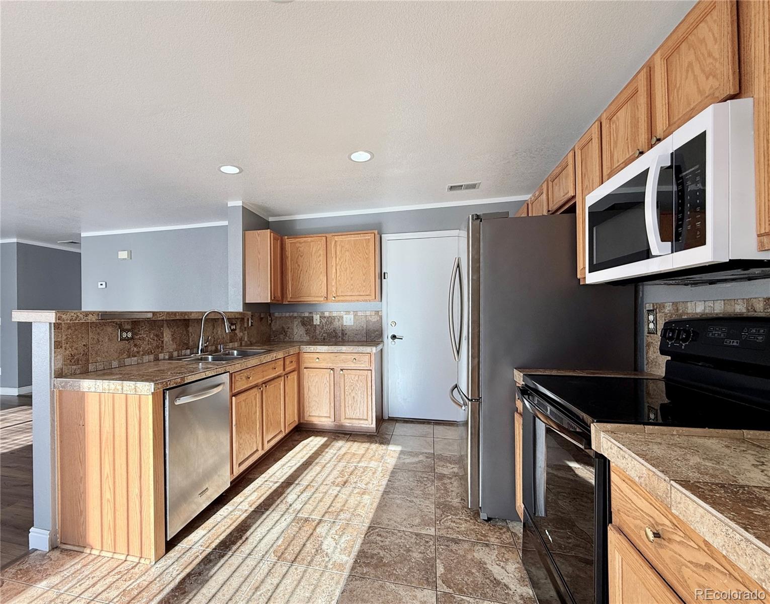 21984 E Crestline Lane Aurora CO 80015