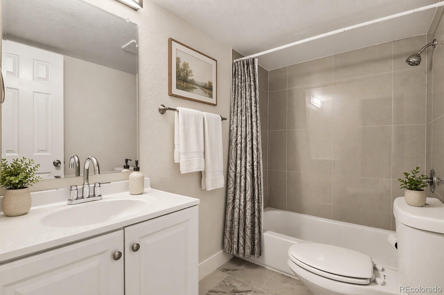 381 S Ames Street Lakewood CO 80226