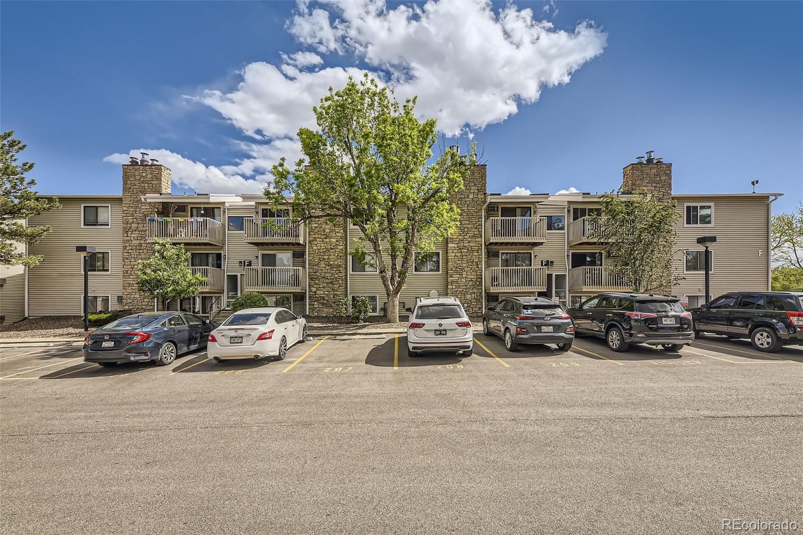 381 S Ames Street Lakewood CO 80226