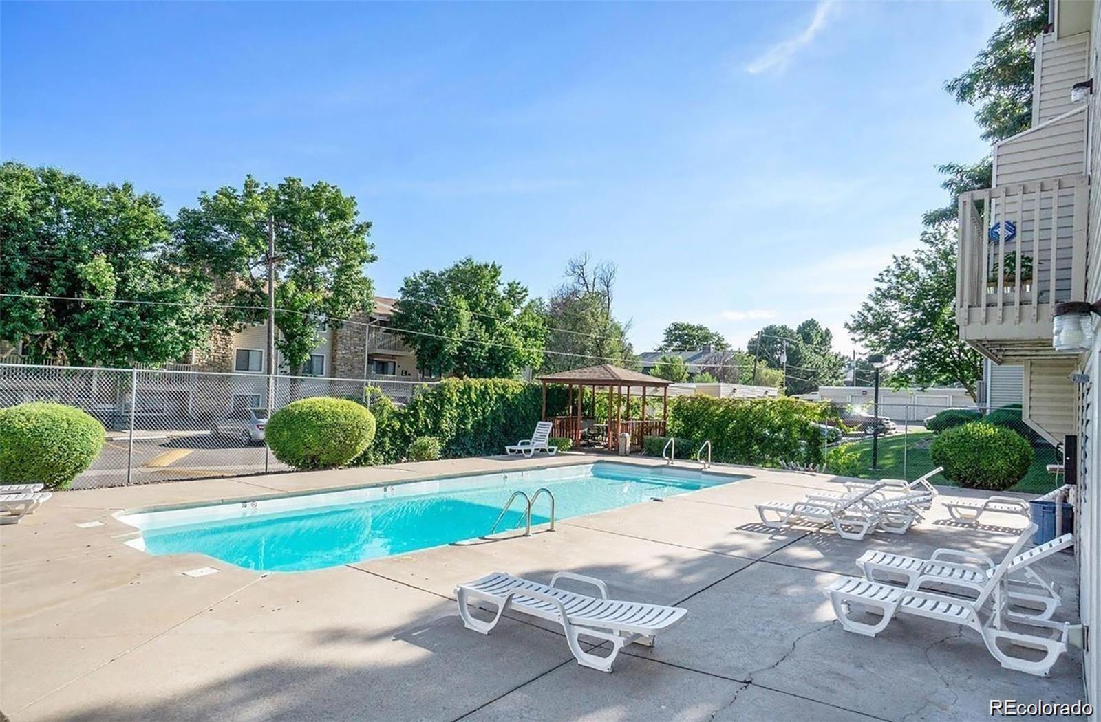 381 S Ames Street Lakewood CO 80226