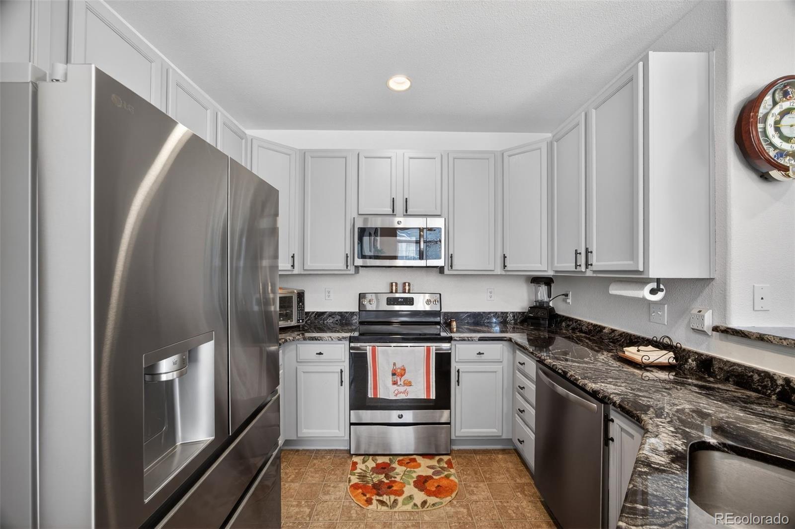160 Granby Way Aurora CO 80011