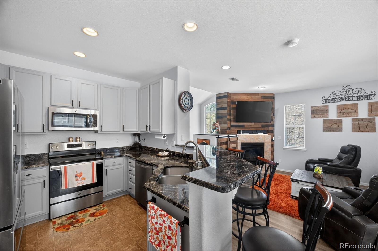 160 Granby Way Aurora CO 80011