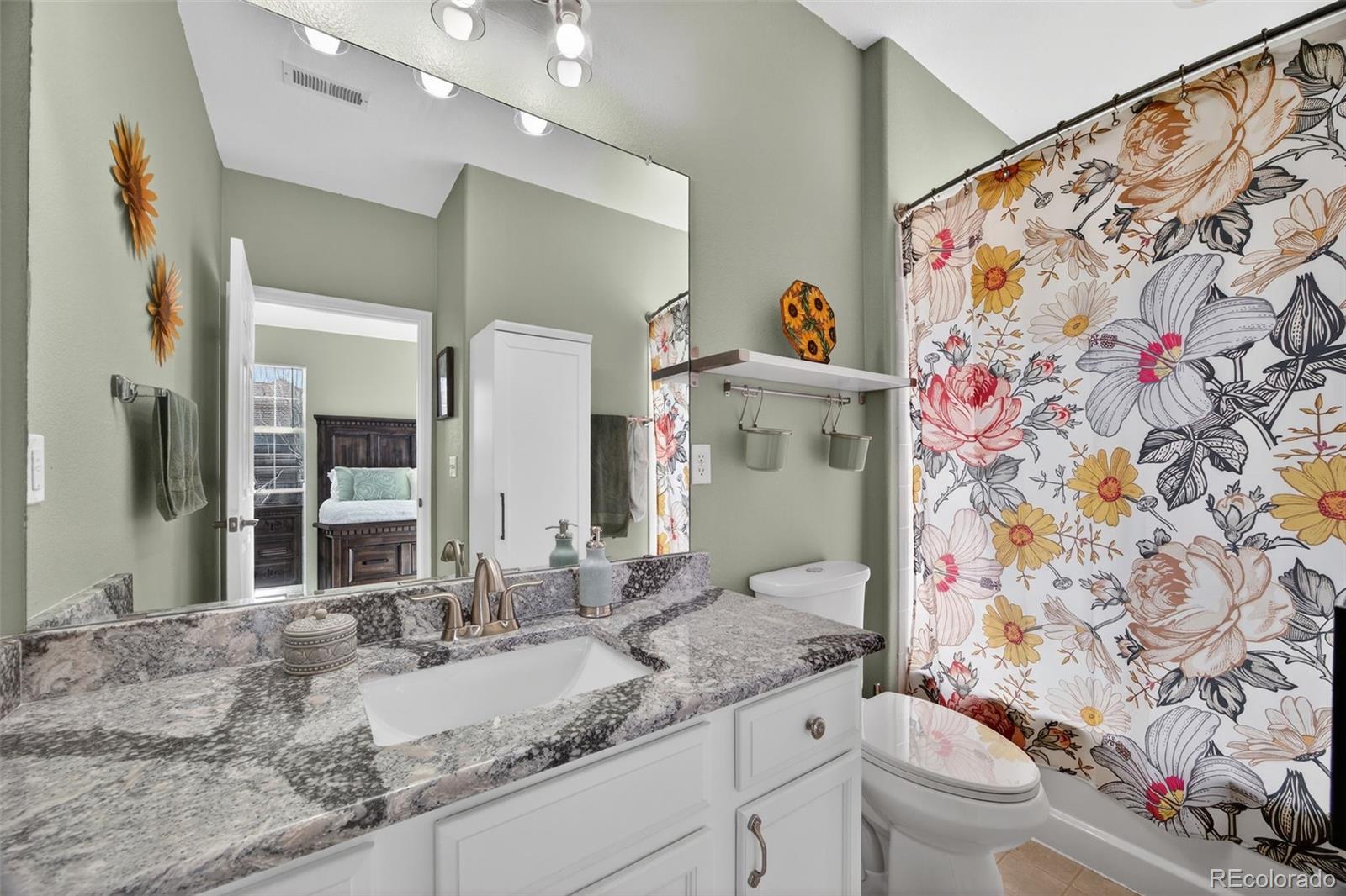 160 Granby Way Aurora CO 80011