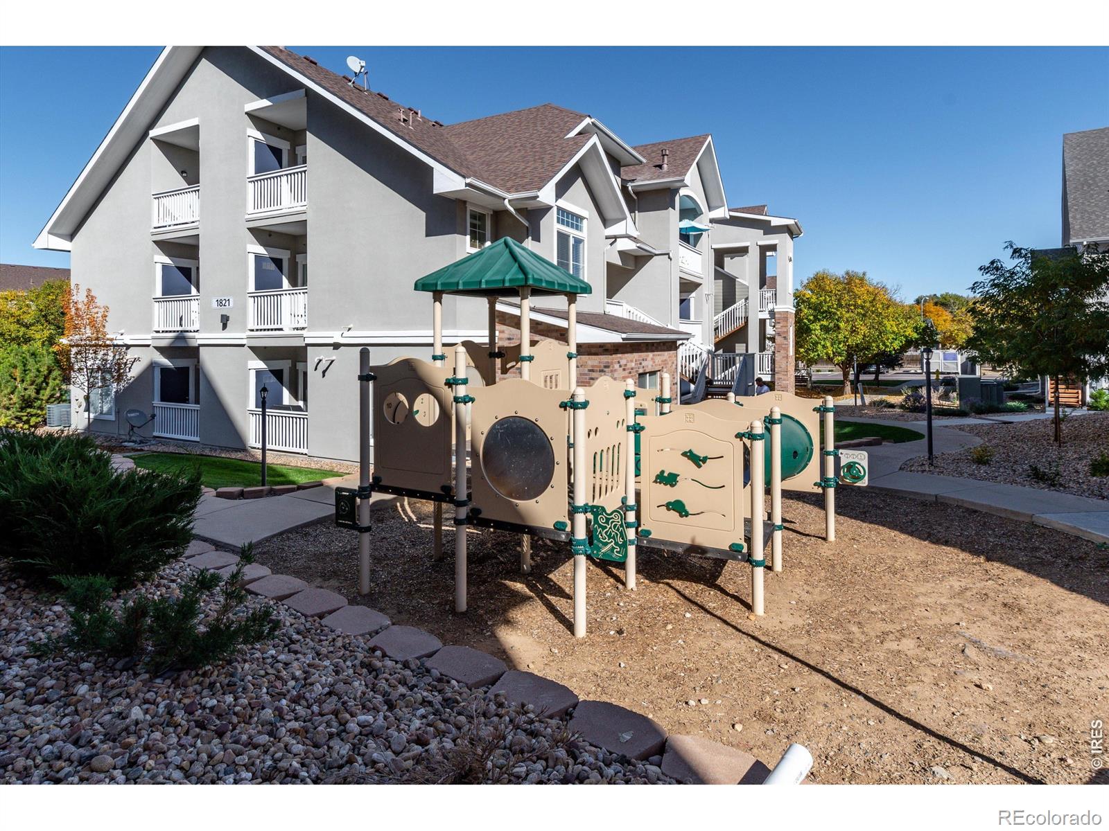 1861 S Dunkirk Street Aurora CO 80017