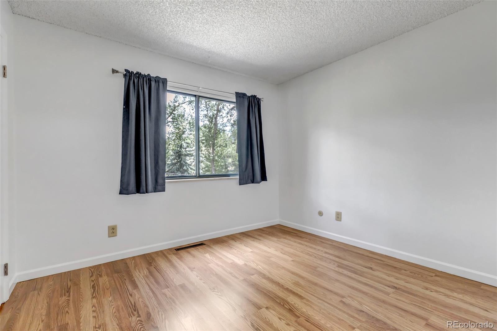 2963 Mesa Road Colorado Springs CO 80904