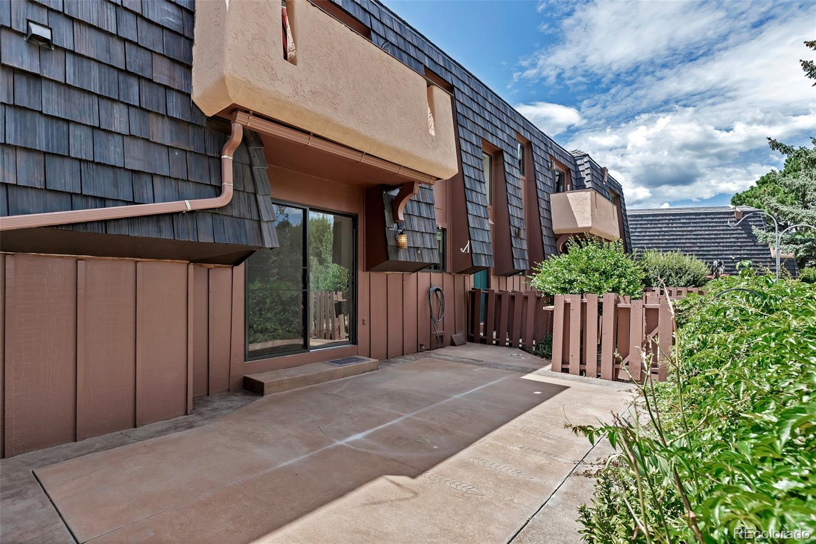 2963 Mesa Road Colorado Springs CO 80904