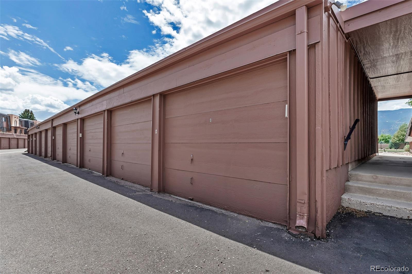 2963 Mesa Road Colorado Springs CO 80904