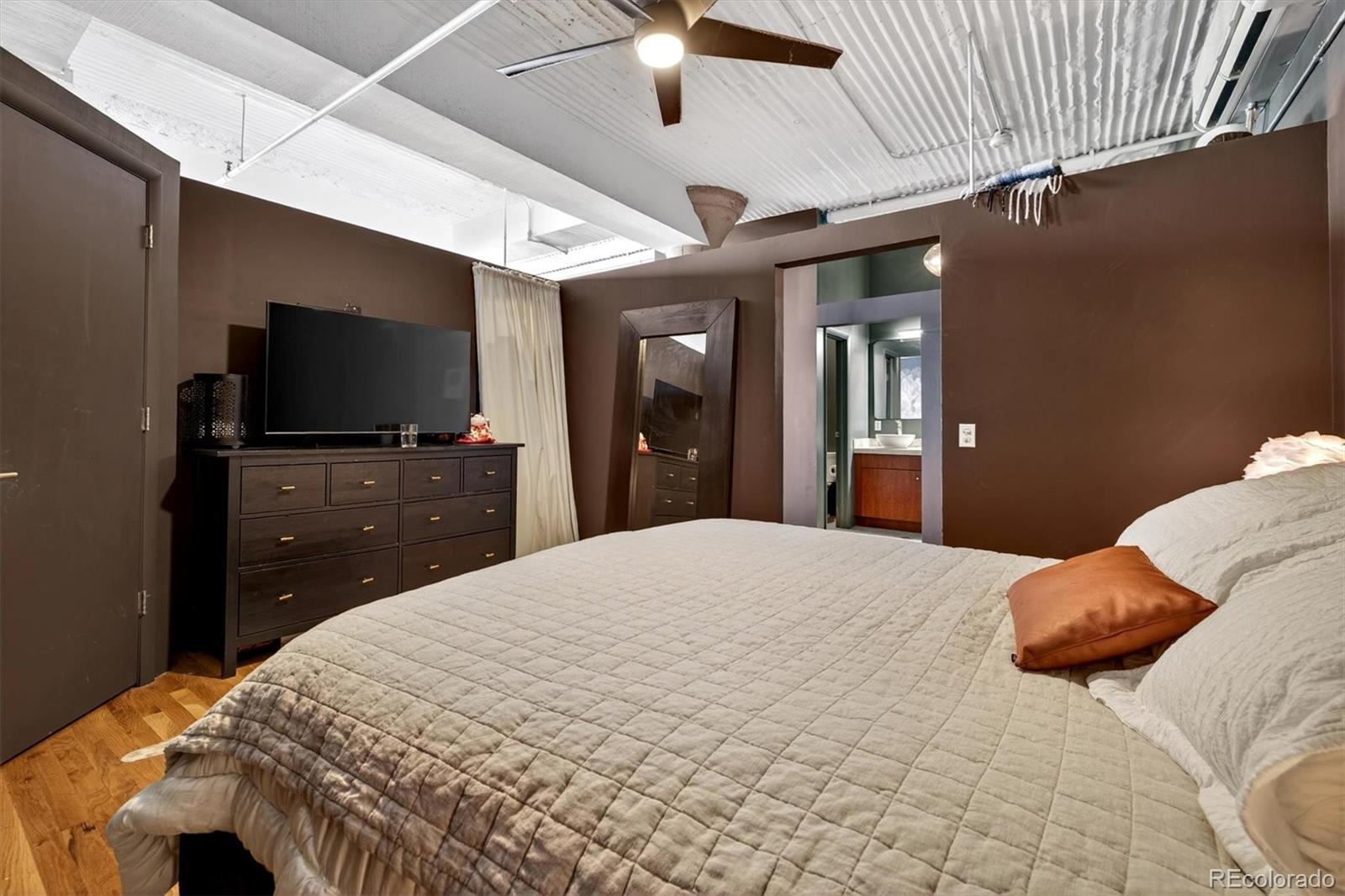 2261 Blake Street Denver CO 80205
