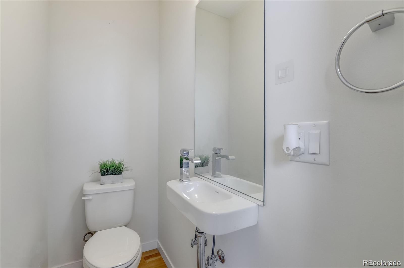 3937 Inca Street Denver CO 80211