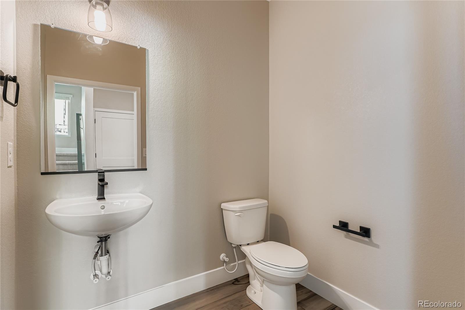 15527 W Washburn Drive Lakewood CO 80228