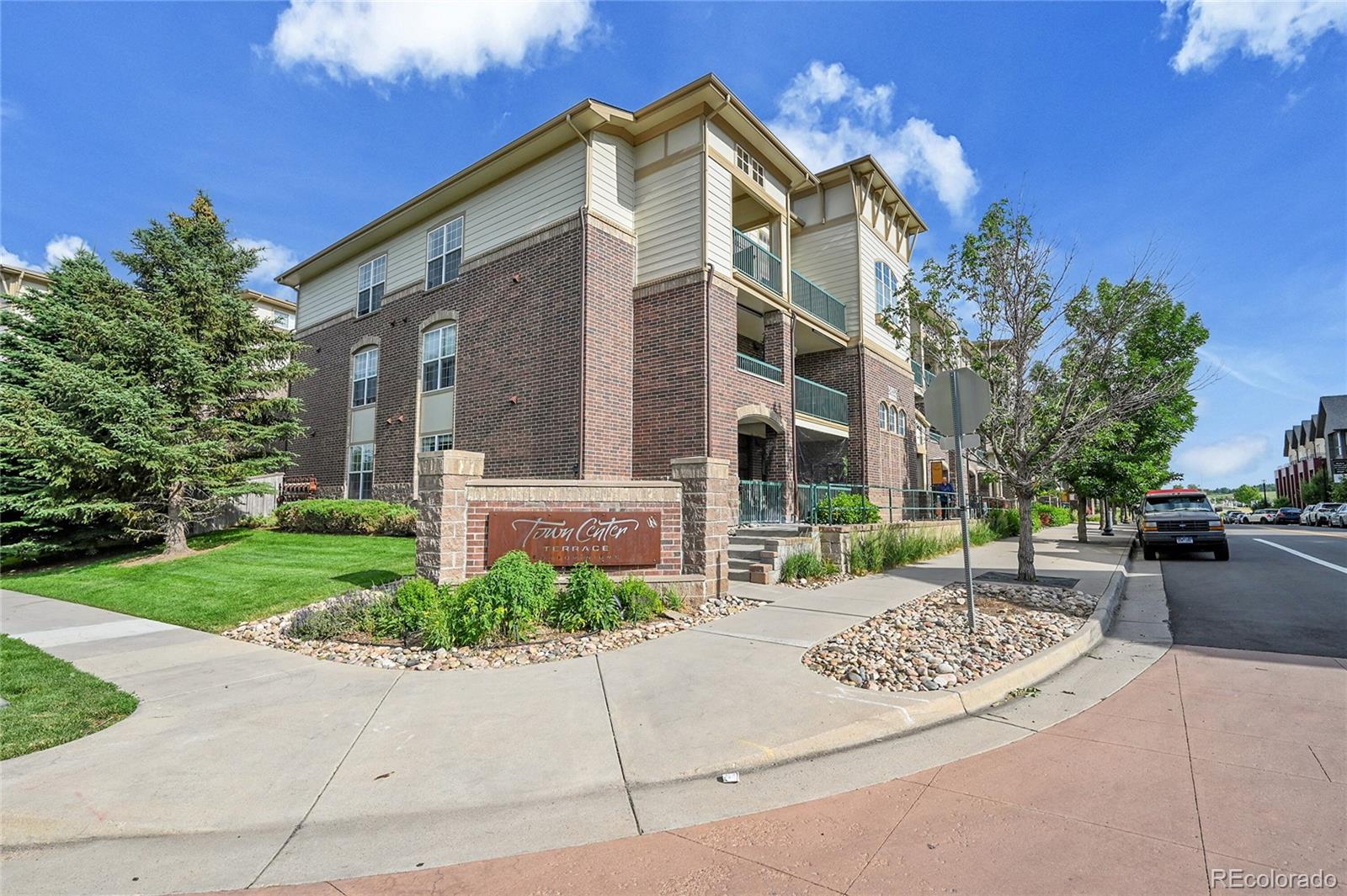 3852 S Dallas Street Aurora CO 80014