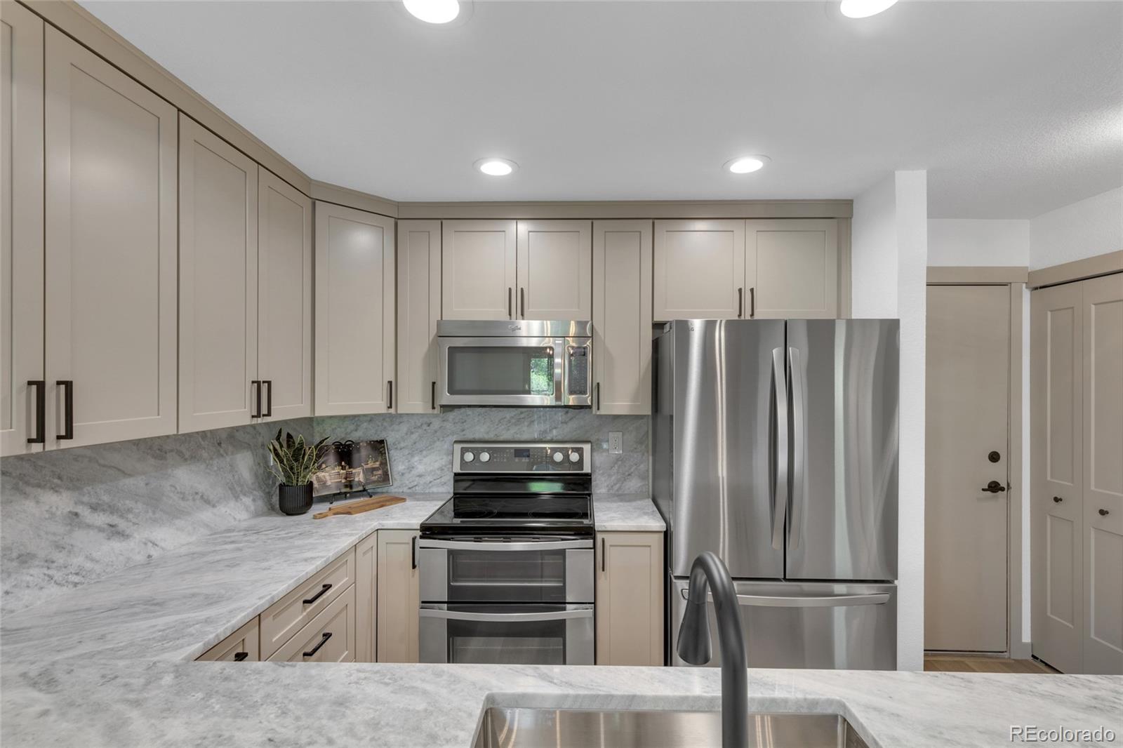 8783 Allison Drive Arvada CO 80005