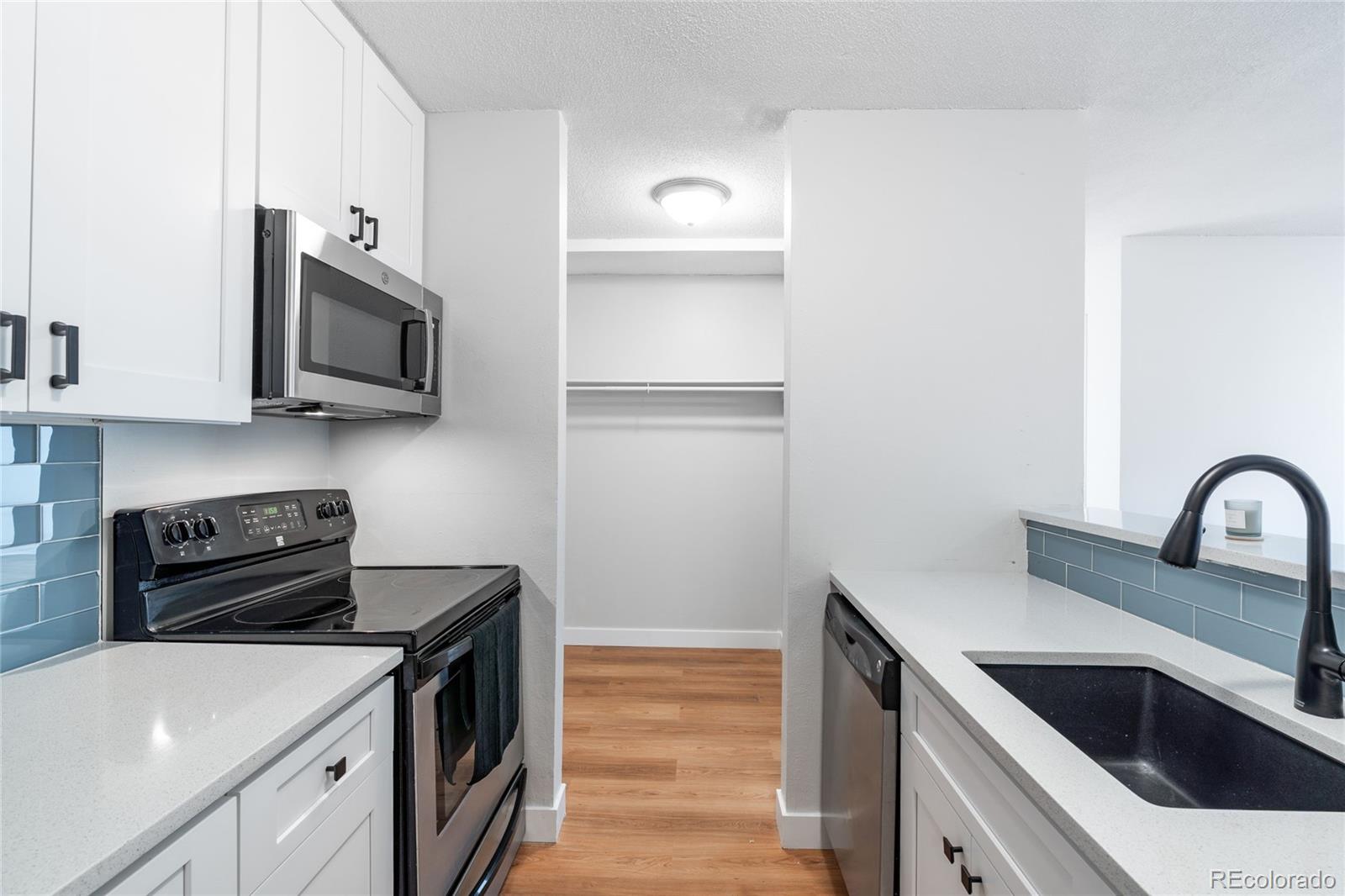 2231 S Vaughn Way Aurora CO 80014