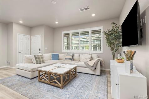 6078 N Lisbon Street Aurora CO 80019