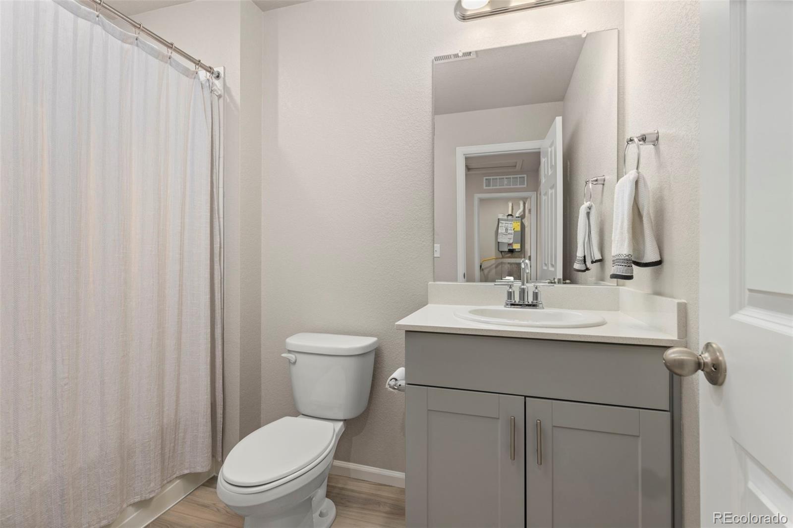 6078 N Lisbon Street Aurora CO 80019