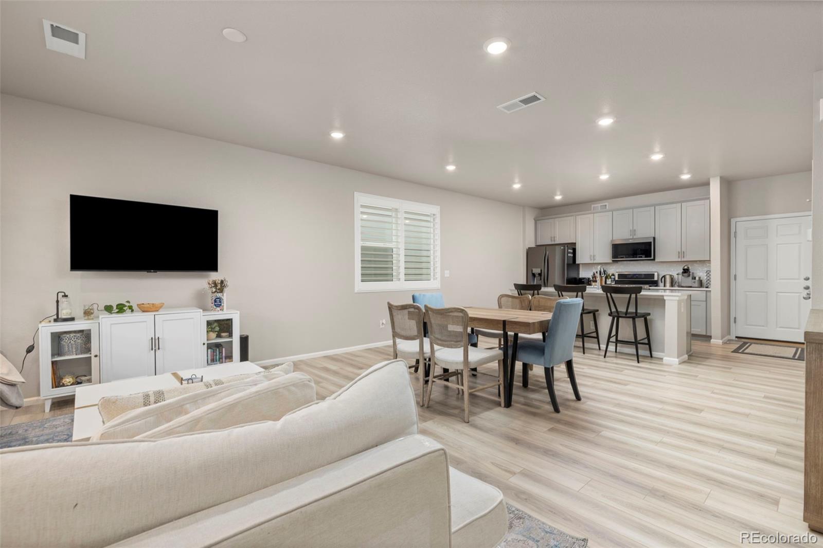 6078 N Lisbon Street Aurora CO 80019