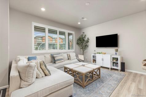 6078 N Lisbon Street Aurora CO 80019