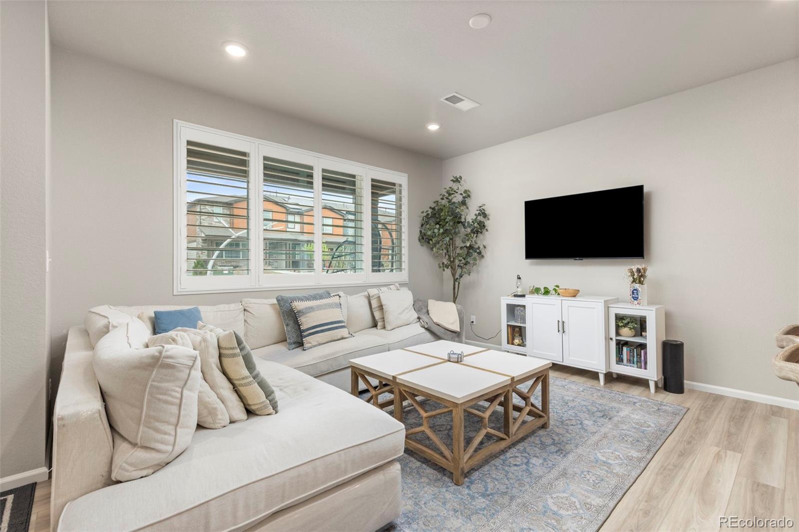 6078 N Lisbon Street Aurora CO 80019
