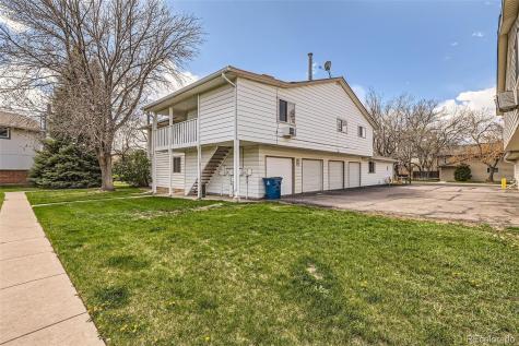 62 Newark Street Aurora CO 80012