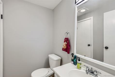 62 Newark Street Aurora CO 80012