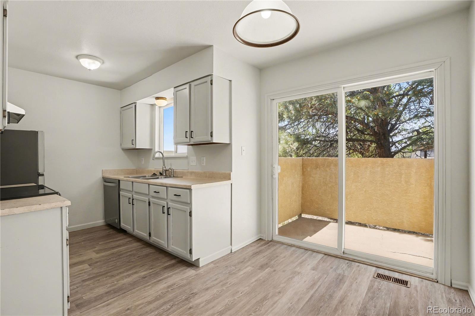20 Pineridge Court Pueblo CO 81001