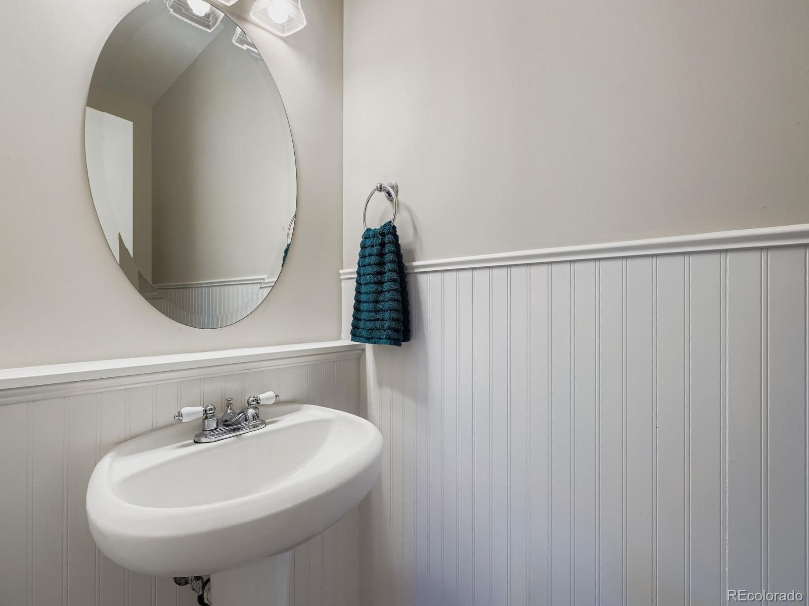 3234 S Heather Gardens Way Aurora CO 80014