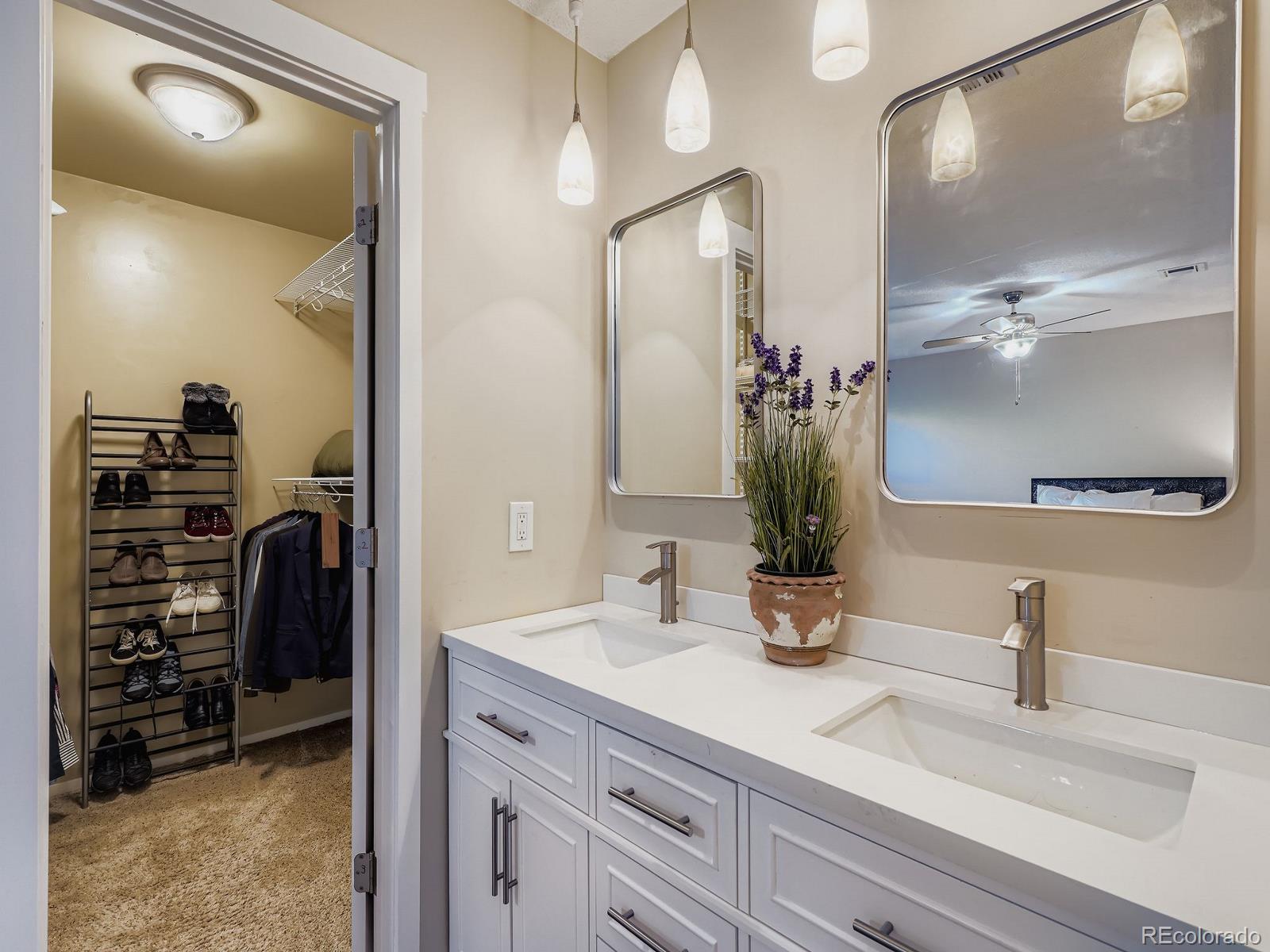 3234 S Heather Gardens Way Aurora CO 80014