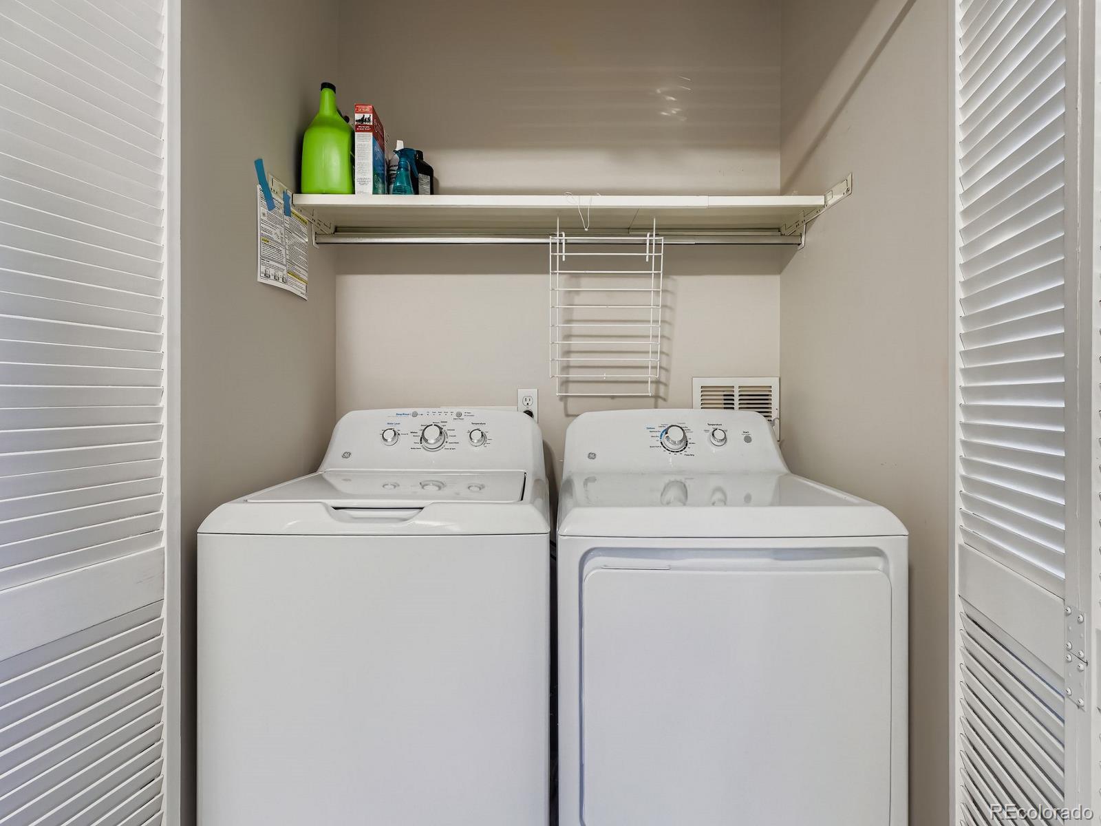 3234 S Heather Gardens Way Aurora CO 80014