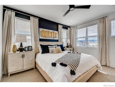 2815 Bear Springs Circle Longmont CO 80503